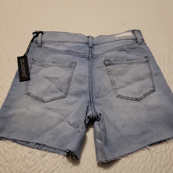 NWT Blank NYC The Warren Women's Denim Shorts Size 25 - Picture 4 of 7